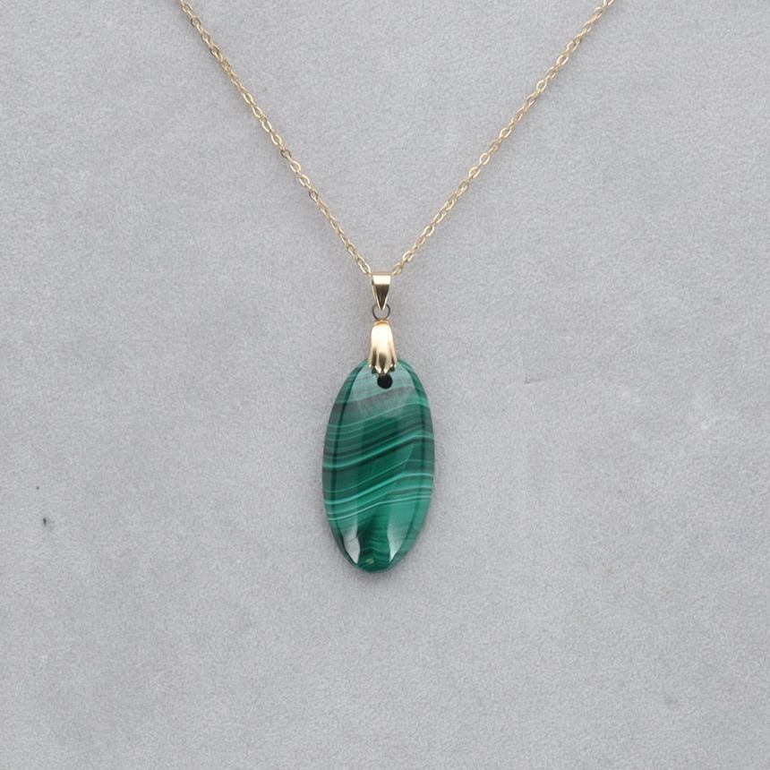 Malachite Cabochon percé 69